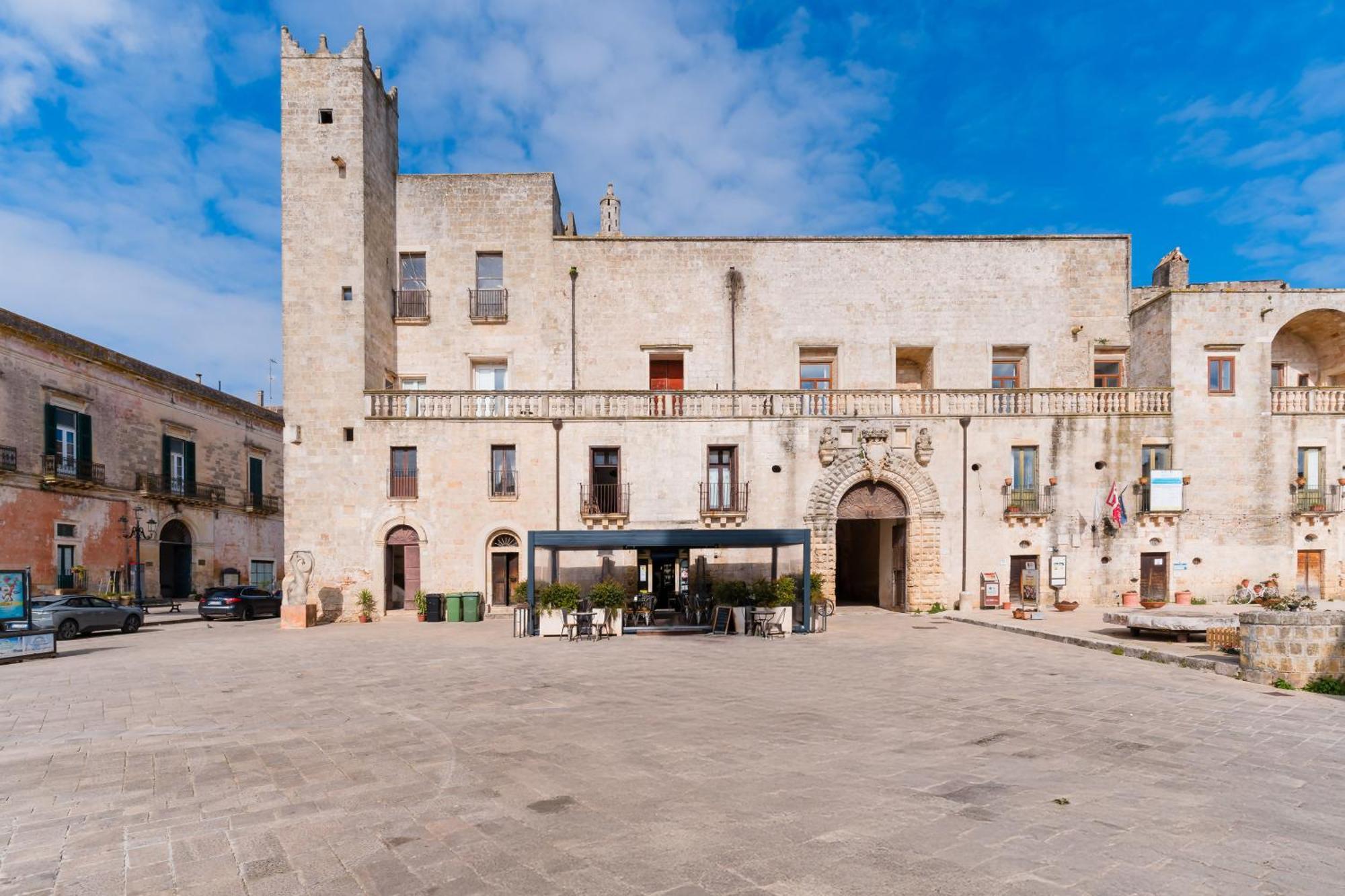 Piazzetta San Giovanni Specchia Luaran gambar